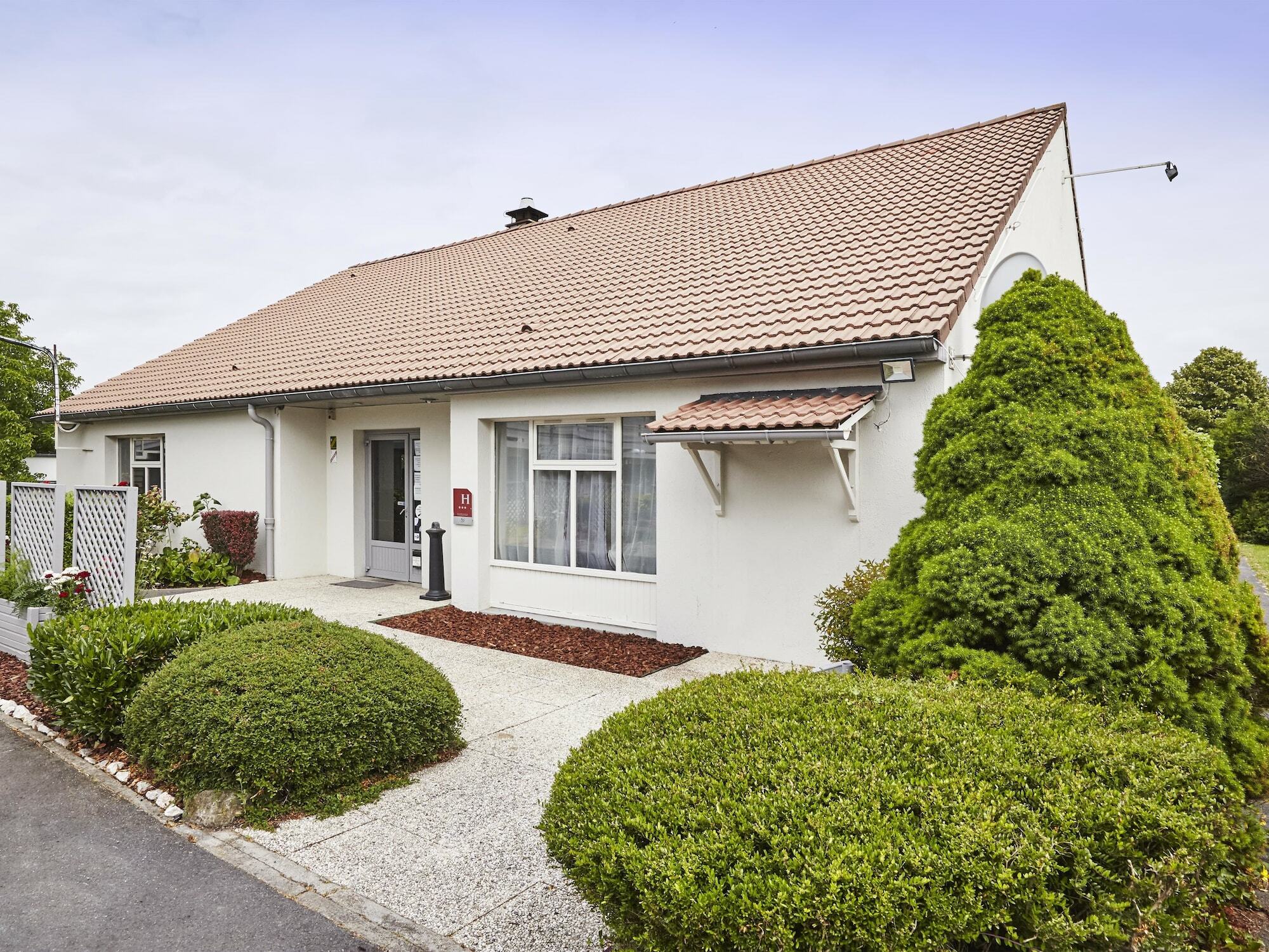 Kyriad Cambrai Exterior foto