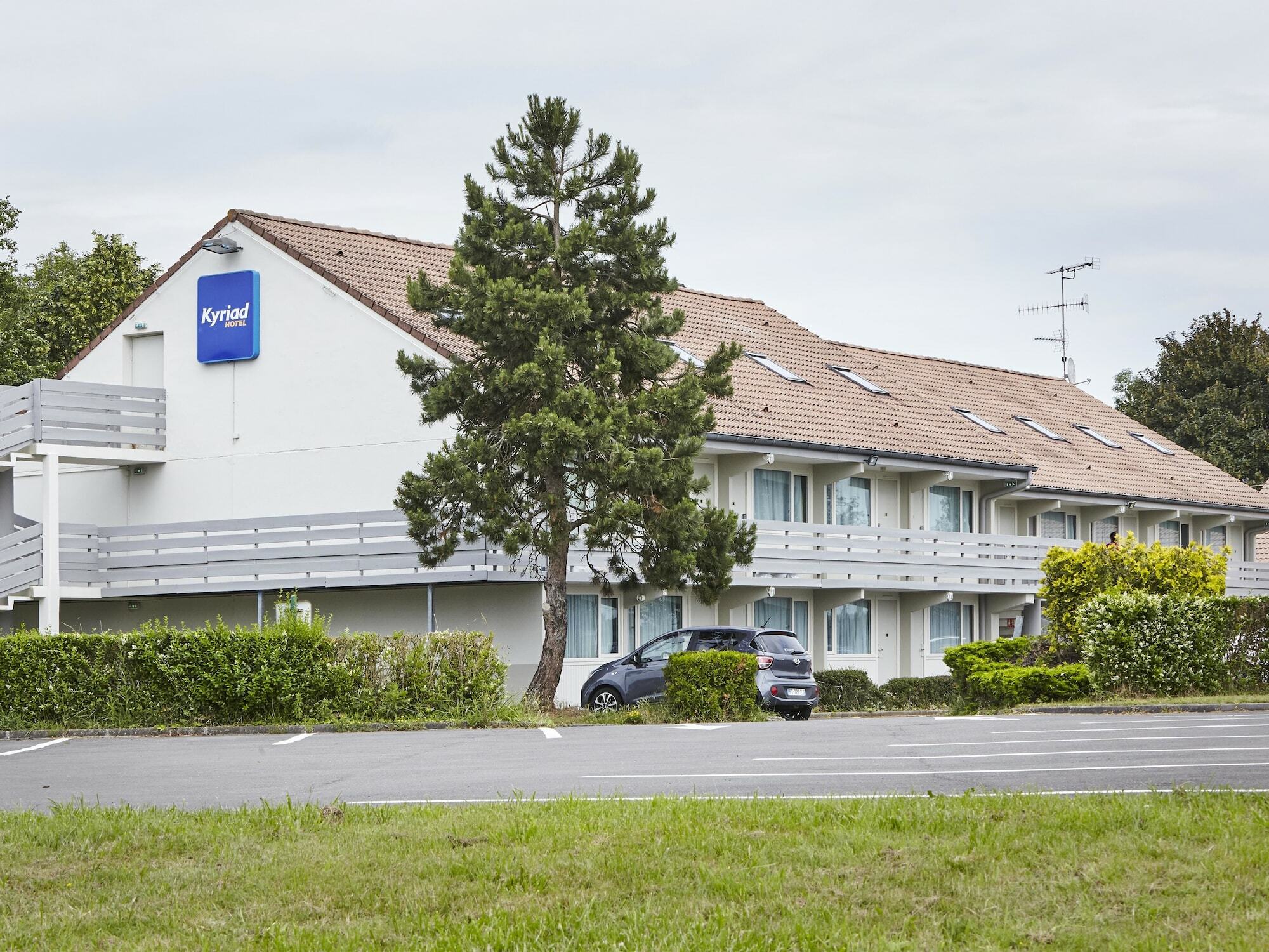 Kyriad Cambrai Exterior foto